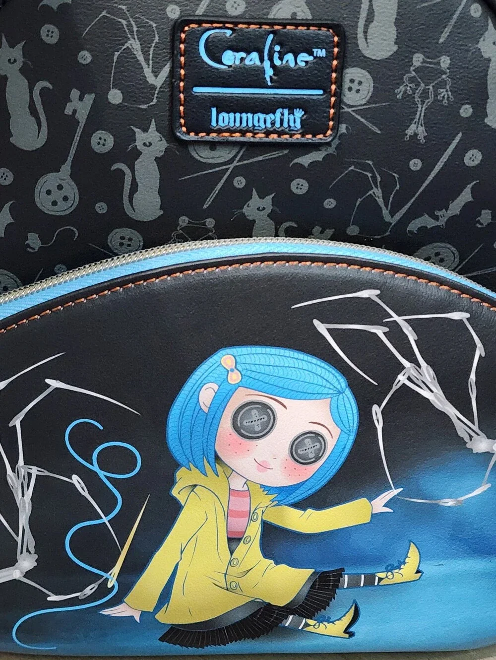New Loungefly Coraline Split Mini Backpack, Fleece Blanket, Magnet & 2 Pins Lot